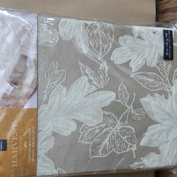 Harvest season Croft&Barrow tablecloth - Picture 2 of 9